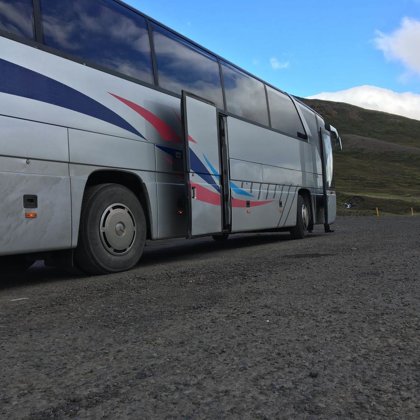 Islande ar Mercedes Benz Turismo 350