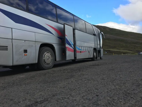 Islande ar Mercedes Benz Turismo 350